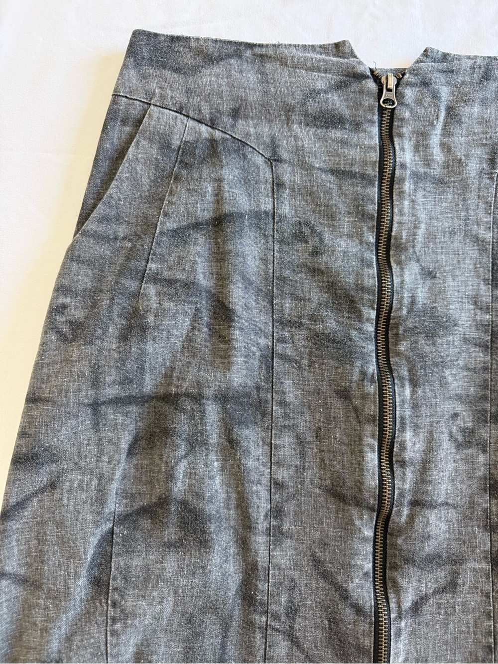 Maya Negri Gray Front-Zip Pencil Skirt - Picture 3 of 9